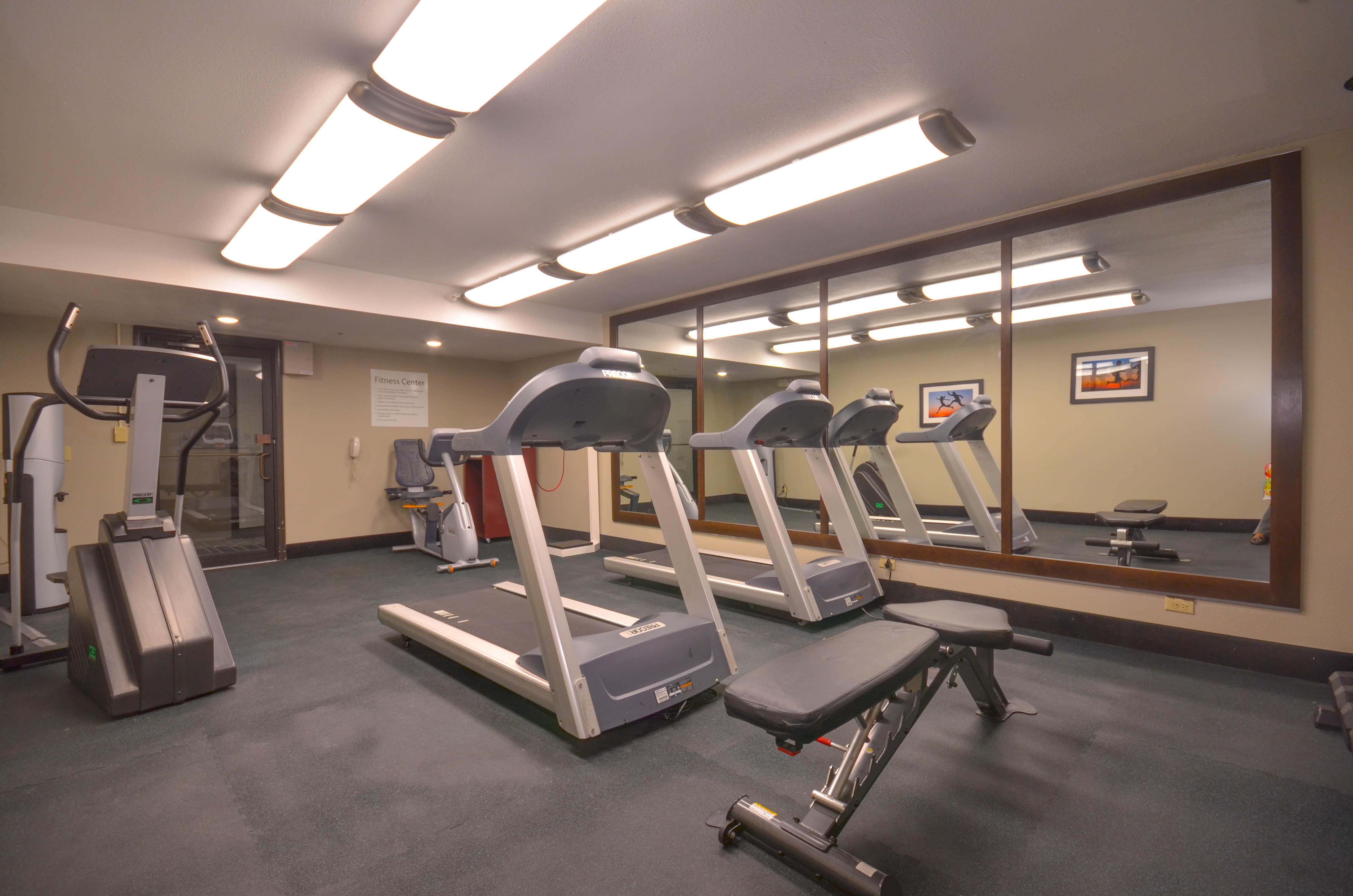 Holiday Inn Express & Suites Fayetteville University Of Arkansas Area By Ihg Exterior foto