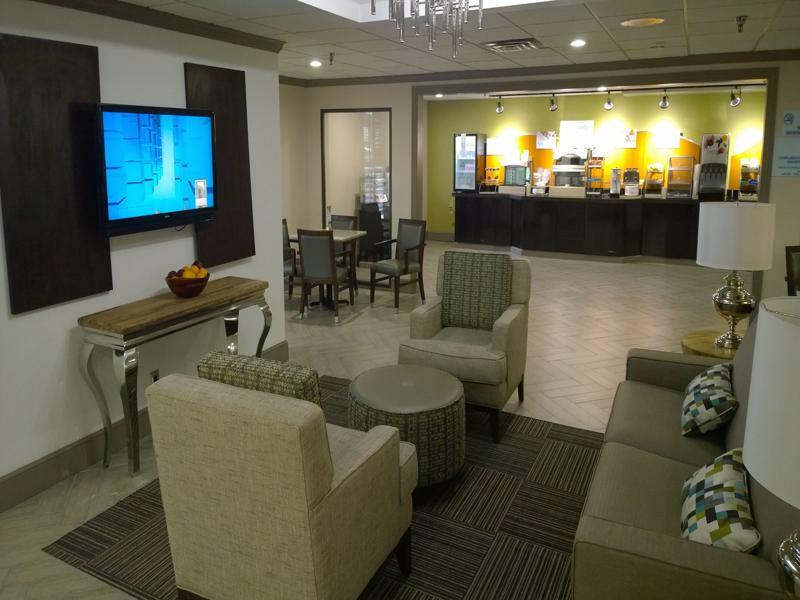 Holiday Inn Express & Suites Fayetteville University Of Arkansas Area By Ihg Exterior foto
